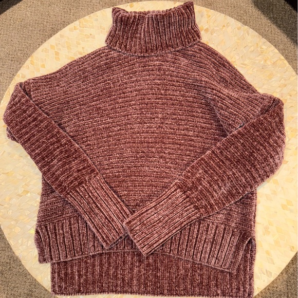 Cozy Mauve Ribbed Women's Sweater - Picture 1 of 1